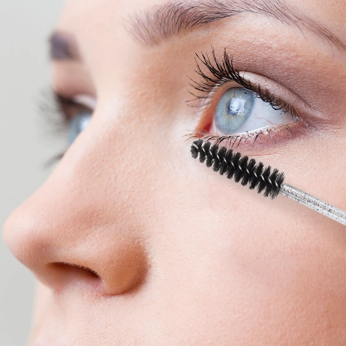 25/50Pcs Wimpern Pinsel Rohre Kristall Lash Mascara Wands Augenbraue Kamm Spoolies Container Wimpern Pinsel Applikatoren Make-Up-Tools