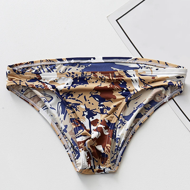 Men's Sexy Low Waist Printed Breathable Underwear Smooth Elastic Ice Silk Briefs Bikini Men's Exotic Sexy Underwear