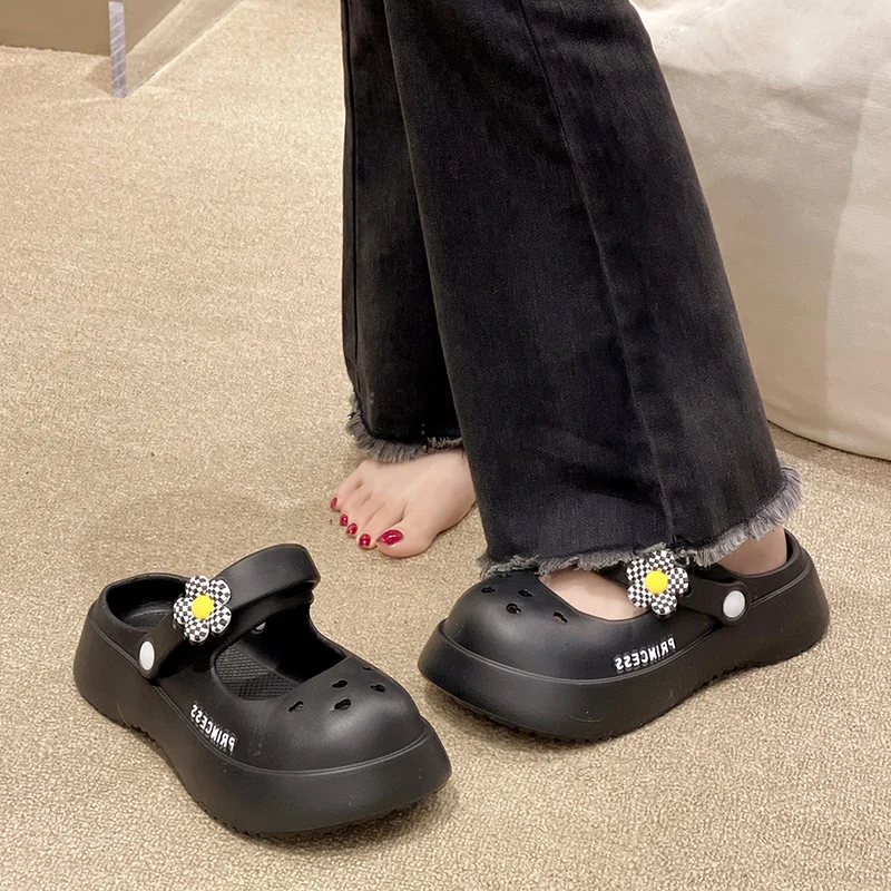 Bonitos zapatos de jardín Mary Jane a la moda DIY, zapatillas de plataforma para mujer, zapatillas de playa de interior de verano con parte inferior gruesa para niñas