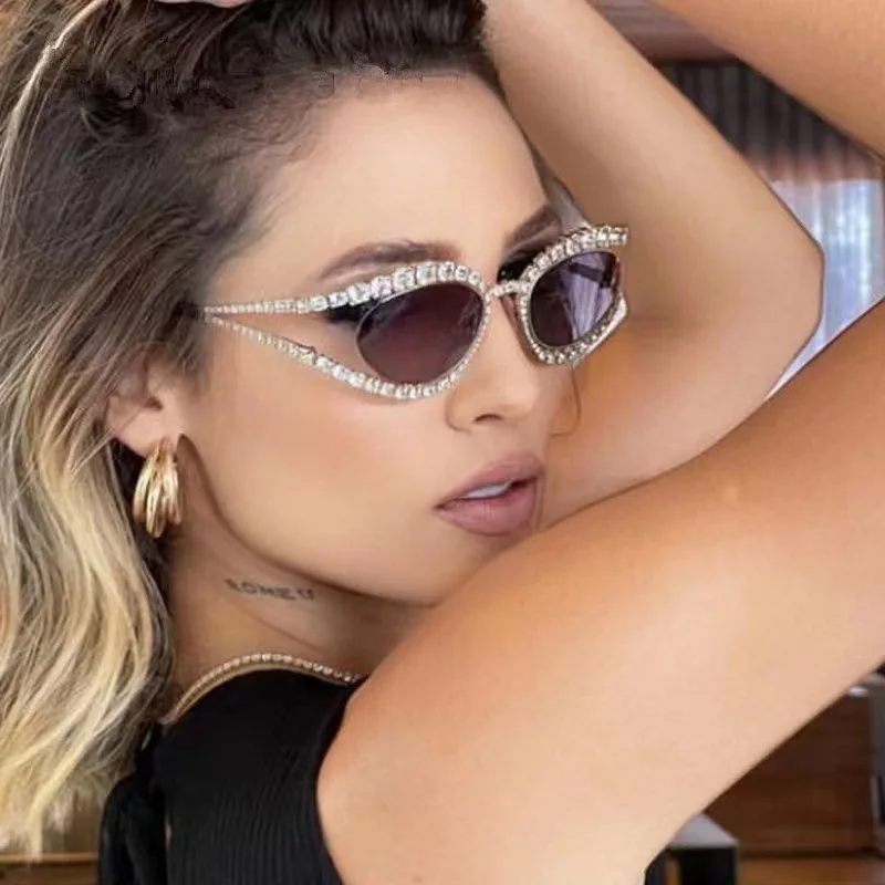 Luxury Diamonds Shiny Sunglasses New Women Full Crystal Rhinestone Sun Glasses Men Punk Eyewear Female Personality Eyeglasses