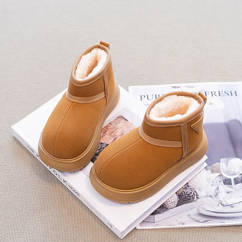 

Ботильоны для мальчиков и девочек, милые детские зимние ботинки с круглым носком, мягкая подошва, зима 2025, новые детские короткие ботинки, модные нескользящие модные