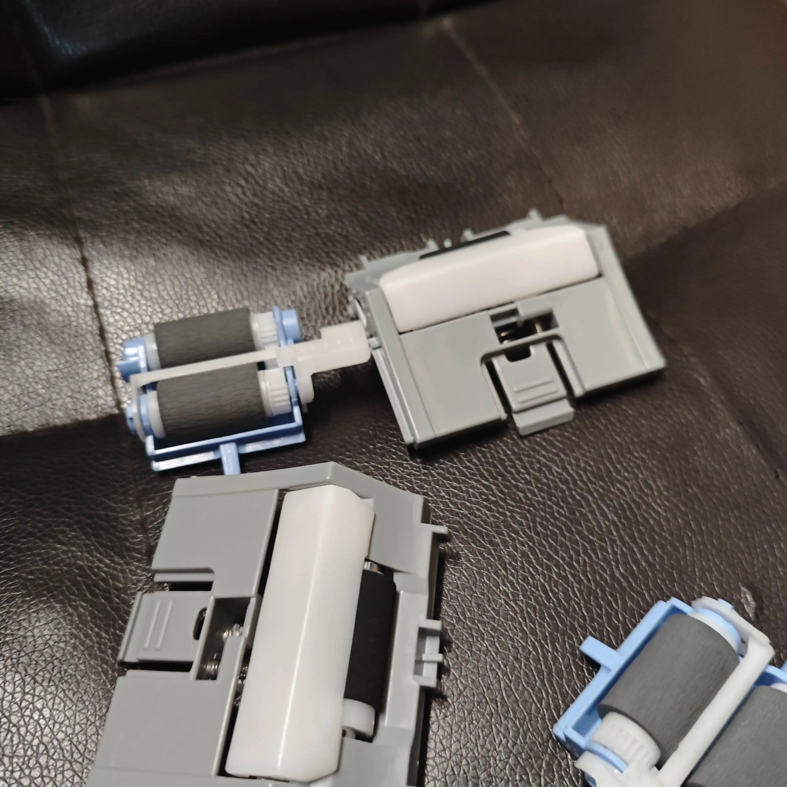 

1sets Separation Pickup Roller for HP M501 M506 M507 M527 M528 RM2-5752-000 F2A68-67913