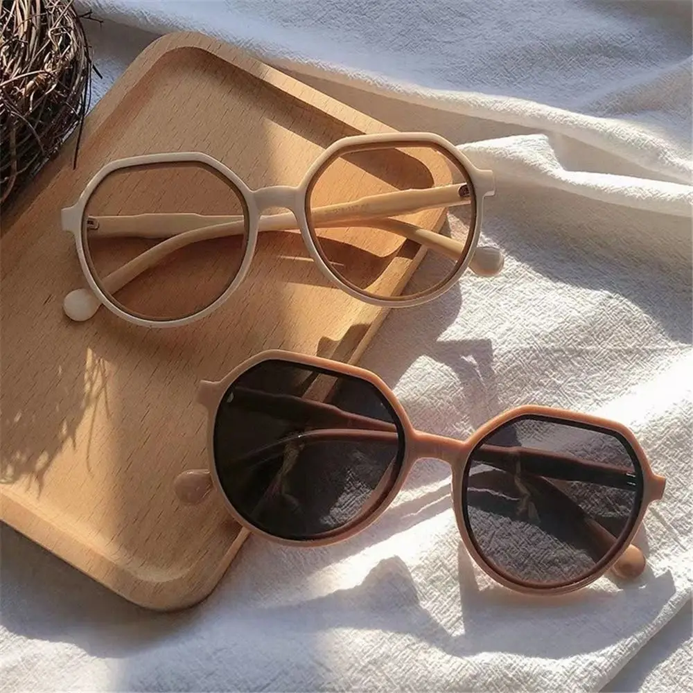 Trendy Jelly Women's Sunglasses Popular Beige Round Frame Sun Glasses Unique Brown Shades for Women & Men