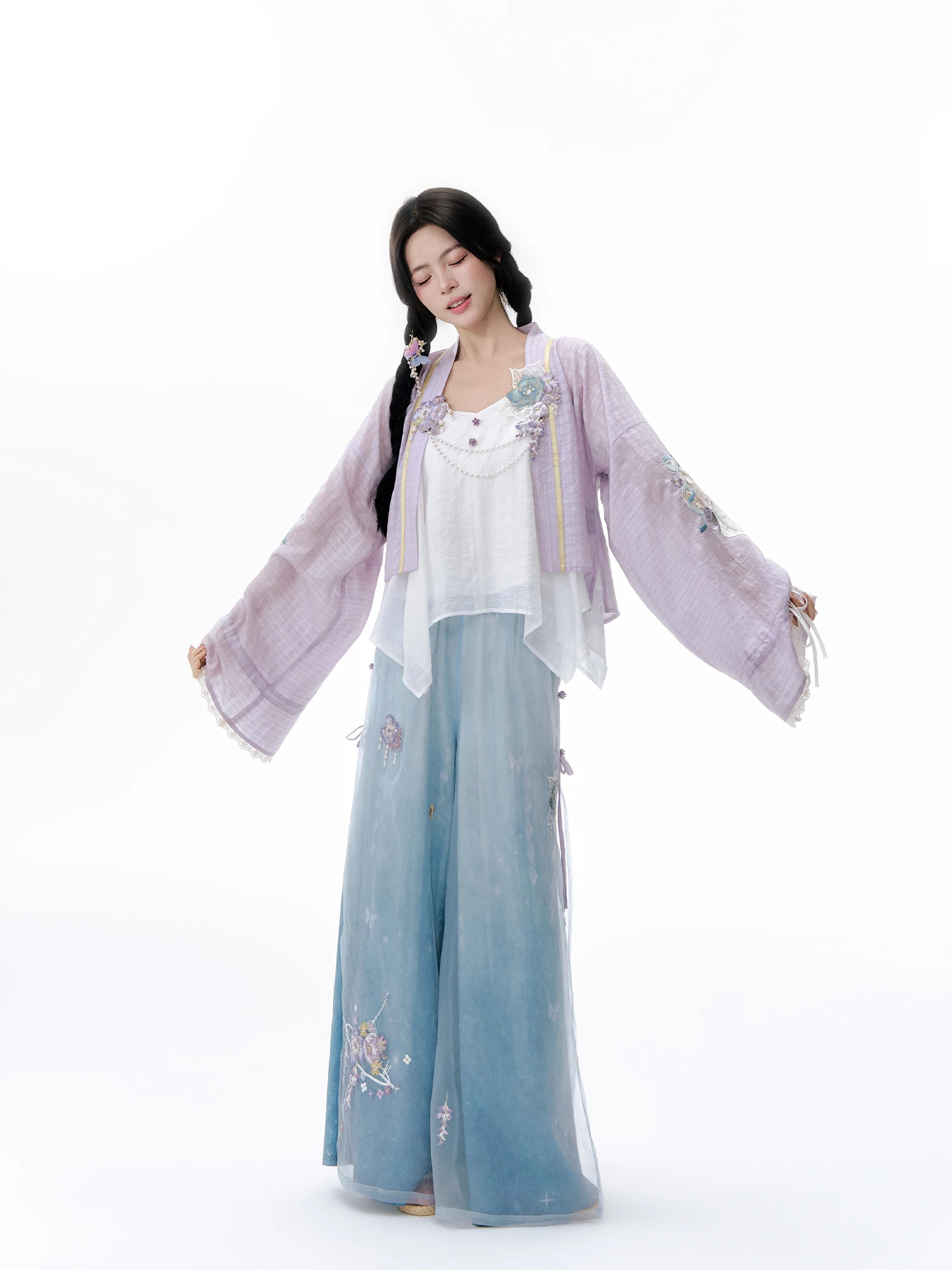 

Hanfu Style Embroidered Open Cardigan New Chinese Style Top Women's Clothing HanSu Fabric FoMen Temple Design Spring 2026