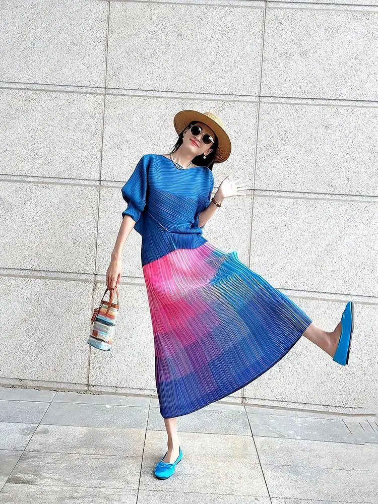 Two Piece Sets Women's Clothes Loose Folds Long Sleeve Tops High Waist A-line Chic Gradient Color Long Skirt Suit Summer Outfits