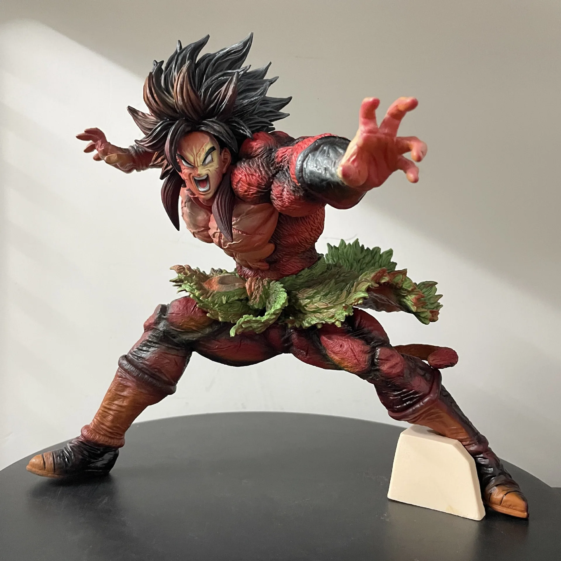 

Anime Dragon Ball Battle Damage Broly Action Figures Statue Models Pvc Collection Boy Birthday Toys Decoration Gifts