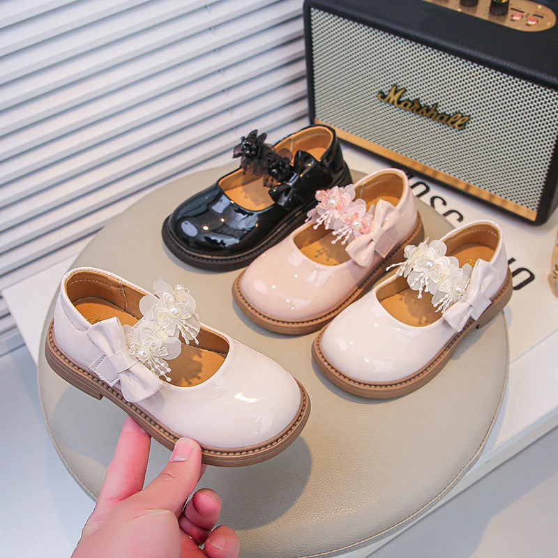 

Little Girl Leather Shoes Spring Autumn Glossy Children Fashion Princess Shoes Fashion Catwalk Lace Kids Causal Mary Jane Shoes