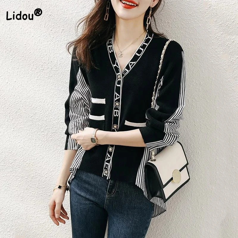 

Early Autumn 2023 New Line Stripe Splice Fake Two Pieces Age Reducing Blouse Design with Letter Long Sleeves Ruffles Shirt