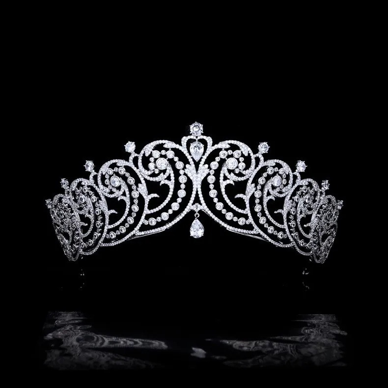 2025 Vintage Elegant Palace Style Crown Charming Sparkle Jewelry Women Stereo Tiara Dress Decoration Wedding Holiday Gift H-70
