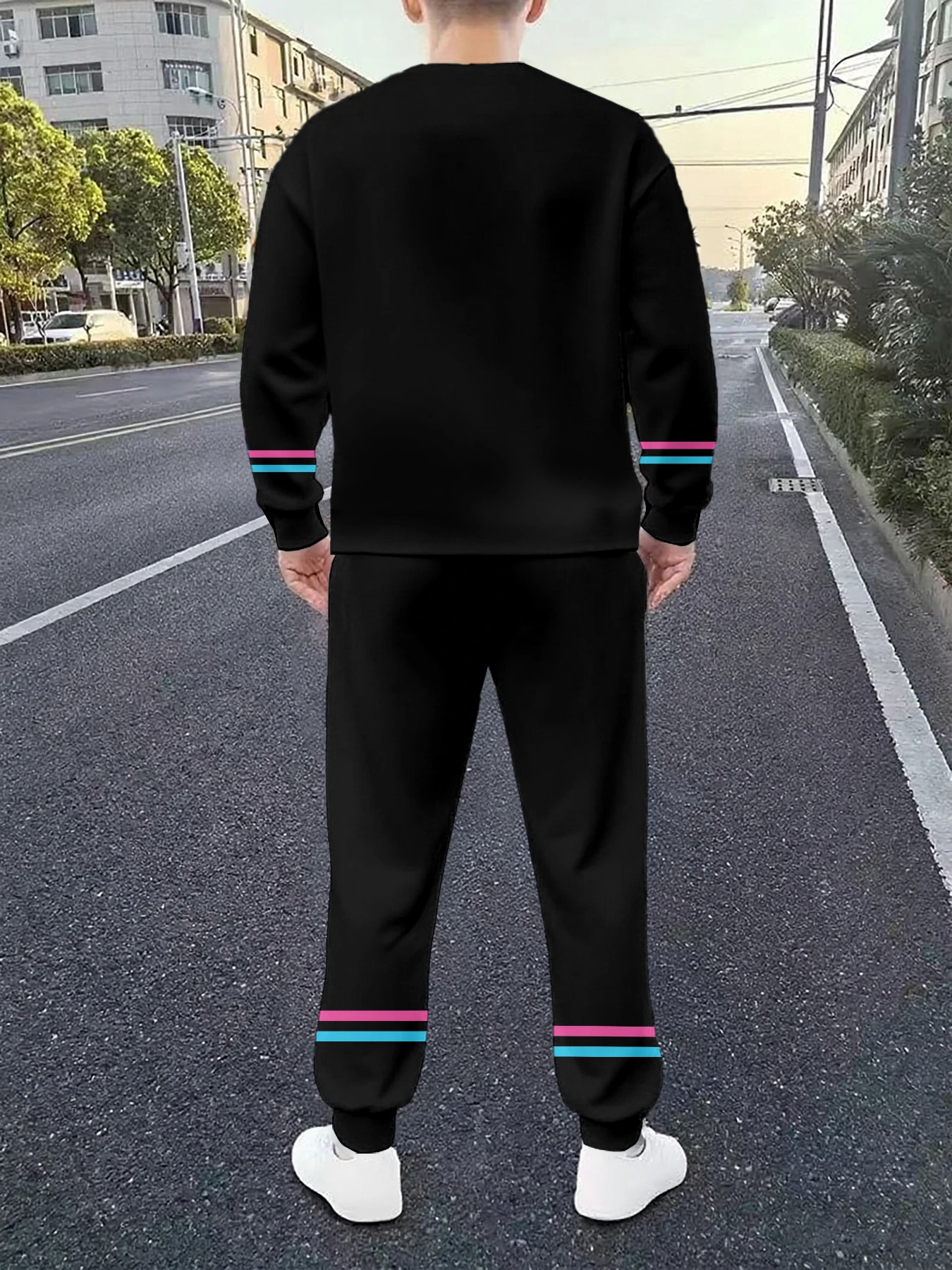 تتميز مجموعة هوديي الرجالية الجديدة لربيع وخريف 2025 برقبة دائرية على أزياء الشارع والراحة مع طباعة رقمية ثلاثية الأبعاد