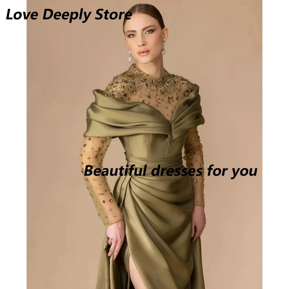 Suknia wieczorowa w kolorze oliwkowej zieleni, iluzoryczny dekolt typu O, długi rękaw, długość do podłogi, suknia balowa, modna, plisowana, z kryształami, fason A, sukienka na przyjęcie, szyta na miarę.