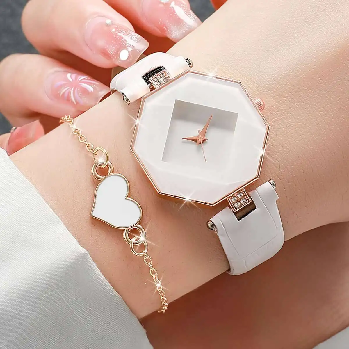 2/4PCS Fashion Women Watches Casual Leather Strap Analog Quartz Watch Heart Bracelets Set Reloj Mujer（Without Box）