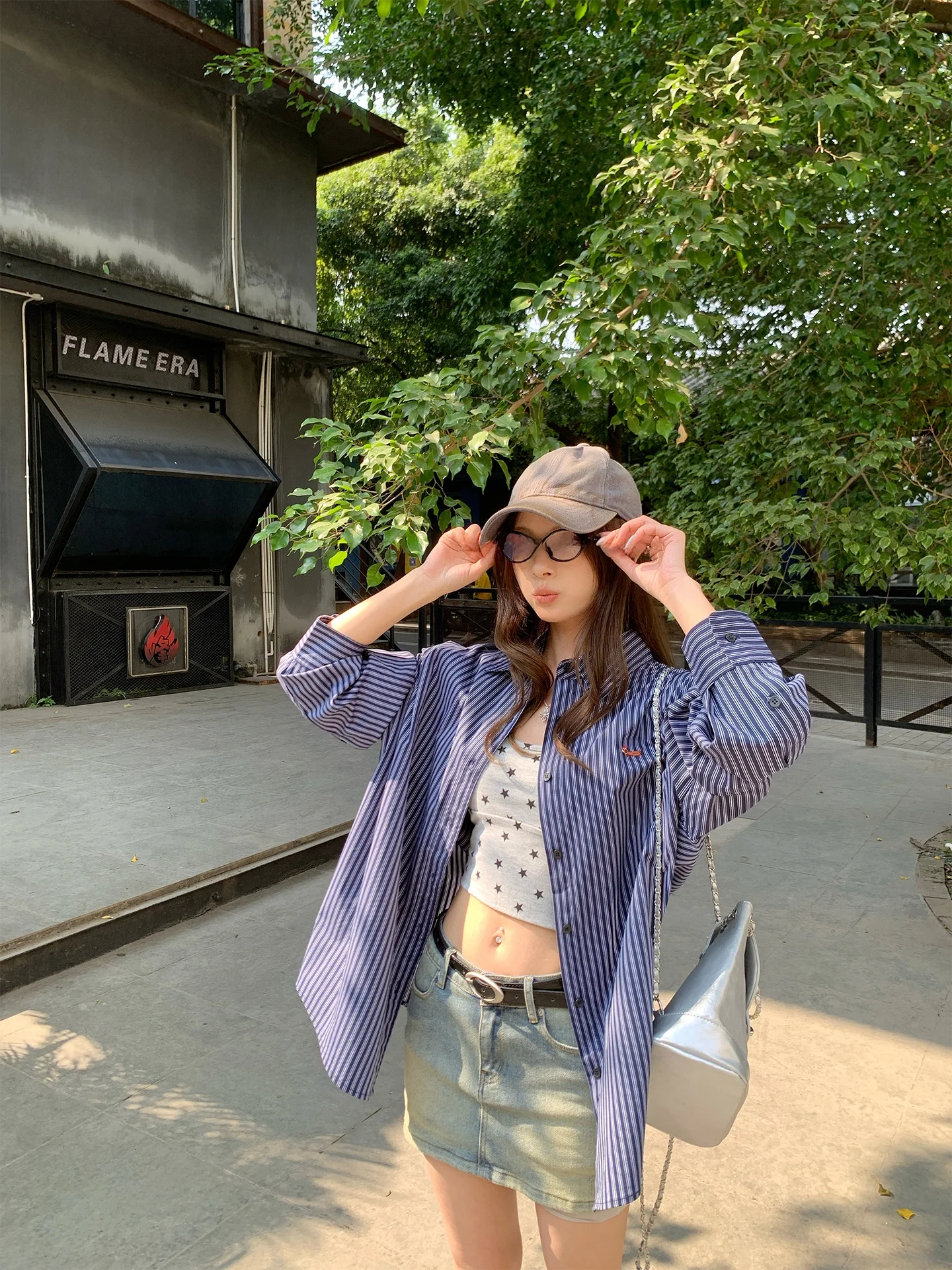 

Loose Fit Korean Sle Long Sve Embroidered Striped Women's irt Design Sun Protection Open Cardigan Top Blue Color