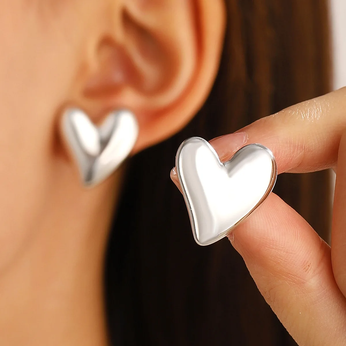 925 Silver Needle Fashion Gold Color Heart Earrings For Women Jewelry 2024 Trending Resin Peach Heart Stud Earrings Z40