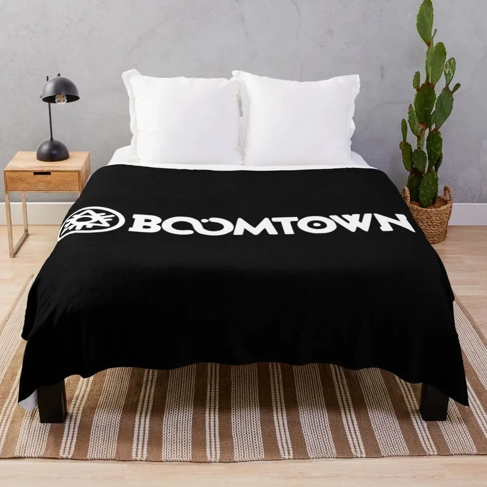 

Boomtown Fair Chapter 11 Throw Blanket Stuffeds for winter Plaid on the sofa Blankets