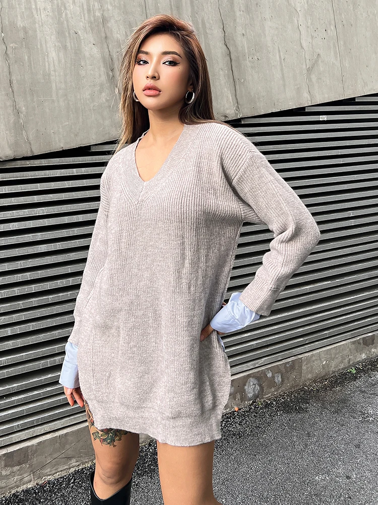 TWOTWINSTYLE Patchwork Colorblock Sweater For Women V Neck Long Sleeve Loose Straight Knitting Pullover Female Fashion Clothing