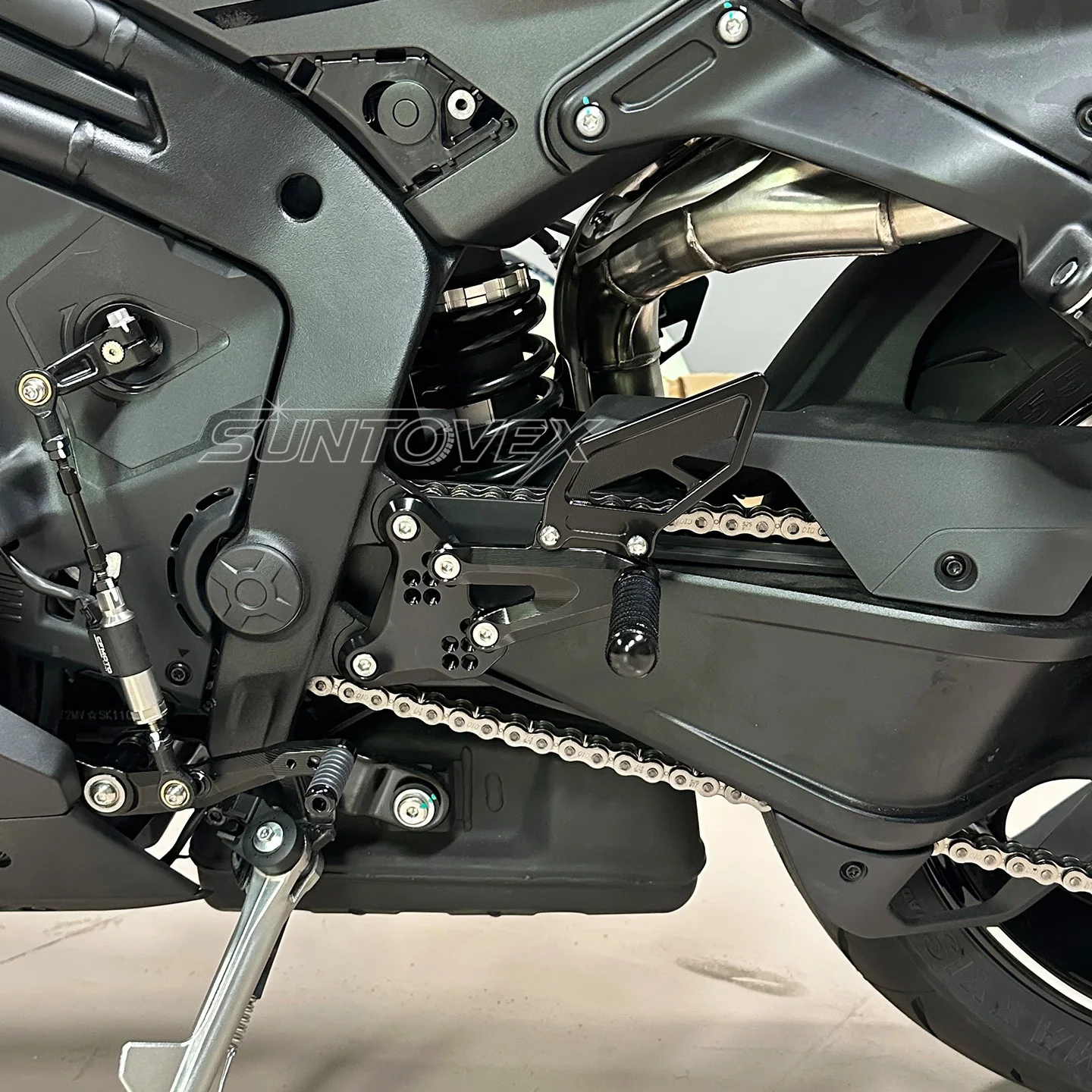 For CFMOTO 750SR 750SR-S 750SS Motorcycle CNC Adjustable Rear Foot Pedal Rearset Footpeg Footrests Foot Rests 750 SR S SS