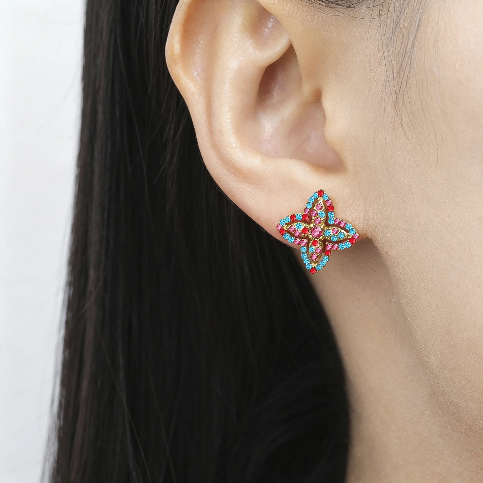 Eueavan 3D-Ohrstecker mit vier Blättern und Strasssteinen, Blumenohrschmuck, Edelstahl-Ohrringe für Damen, Geschenke, Großhandel – Detail 4