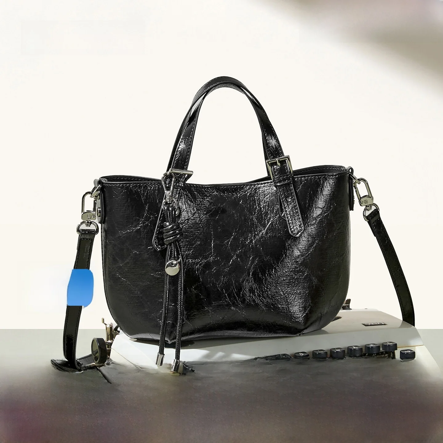 sac-a-main-pour-femme-josiny-elegant-et-polyvalent-nouveau-modele-2026-couleur-unie-sac-bandouliere-pour-les-trajets-quotidiens-decontracte-simple-en-cuir