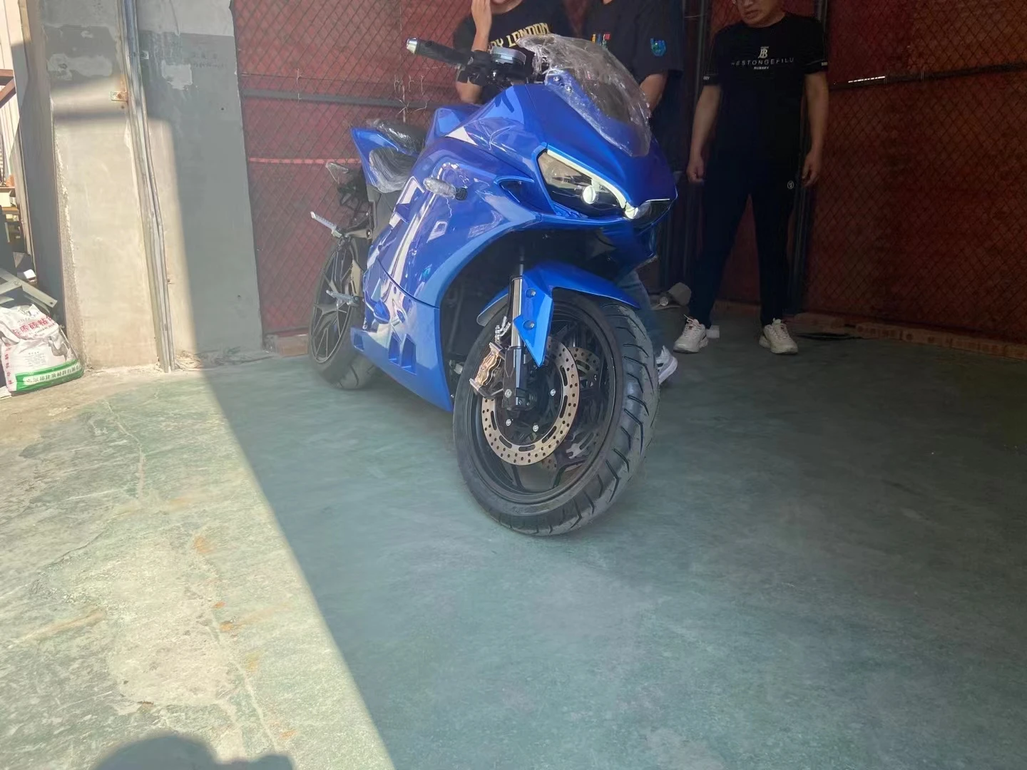 

The latest ew energylithiumbatteryhigh speedKNL Brand New Japan Israel Side Car Hub Motor 17 Inch Electric Motorcycle With Price