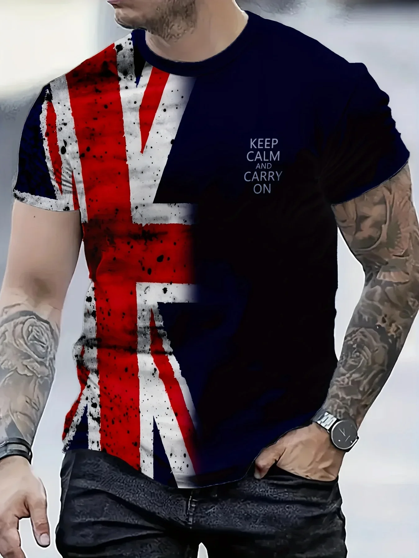 تي شيرت رجالي برسومات Union Jack الوطنية - تصميم "Keep Calm Carry On" باللون الأزرق الداكن مع طباعة كاجوال بأكمام قصيرة باللونين الأحمر والأبيض