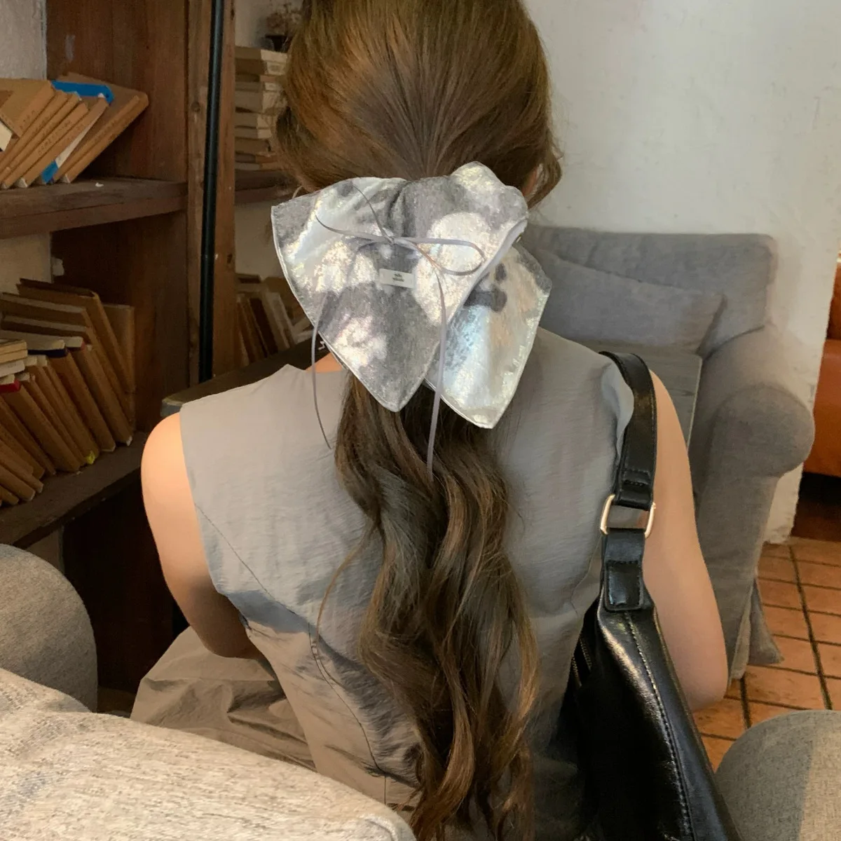 

Glossy silver silk scarf hair circle Harajuku style personalized sweet and cool ponytail Korean fashion hair accessories