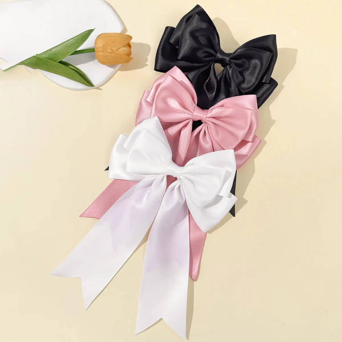 

Large-sized Solid Color Bow Hair Clip for Ladies Versatile Polyester Material for Daily Outings Gatherings with Best Friends