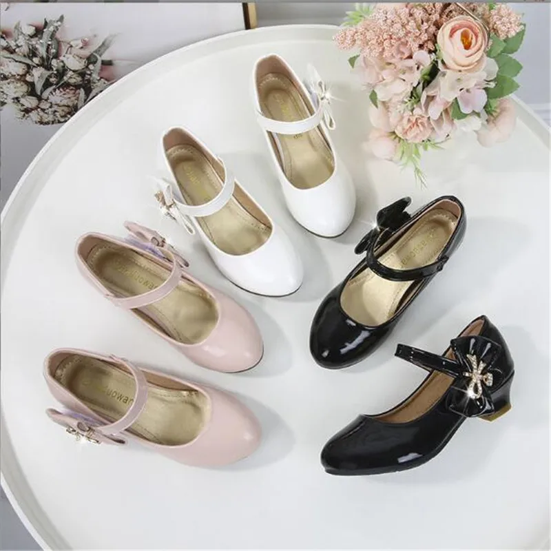 Zapatos de cuero para niñas, calzado de tacón alto de princesa, color blanco y negro, para baile y fiesta de boda, novedad de primavera, 26-38, 2023