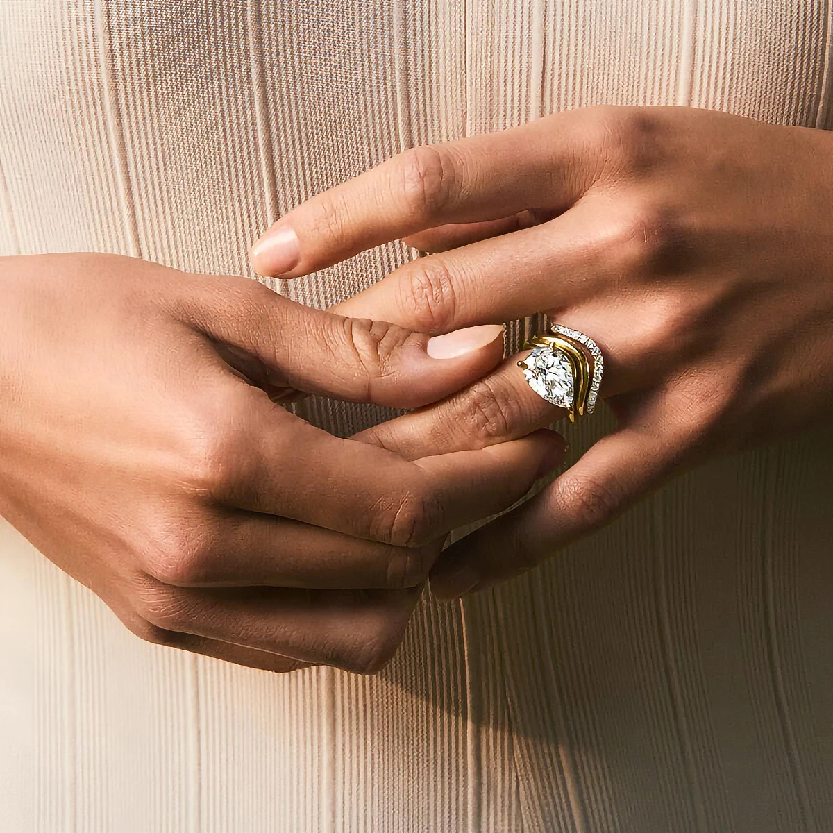 925 Sterling Silber Minimalismus Wellenringe für Frauen Verlobung Hochzeit Party Stapelbarer Ring 18K Goldfarbe Edler Schmuck – Detail 6