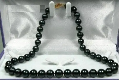 

Beautiful 8-9mm south sea black pearl necklace K