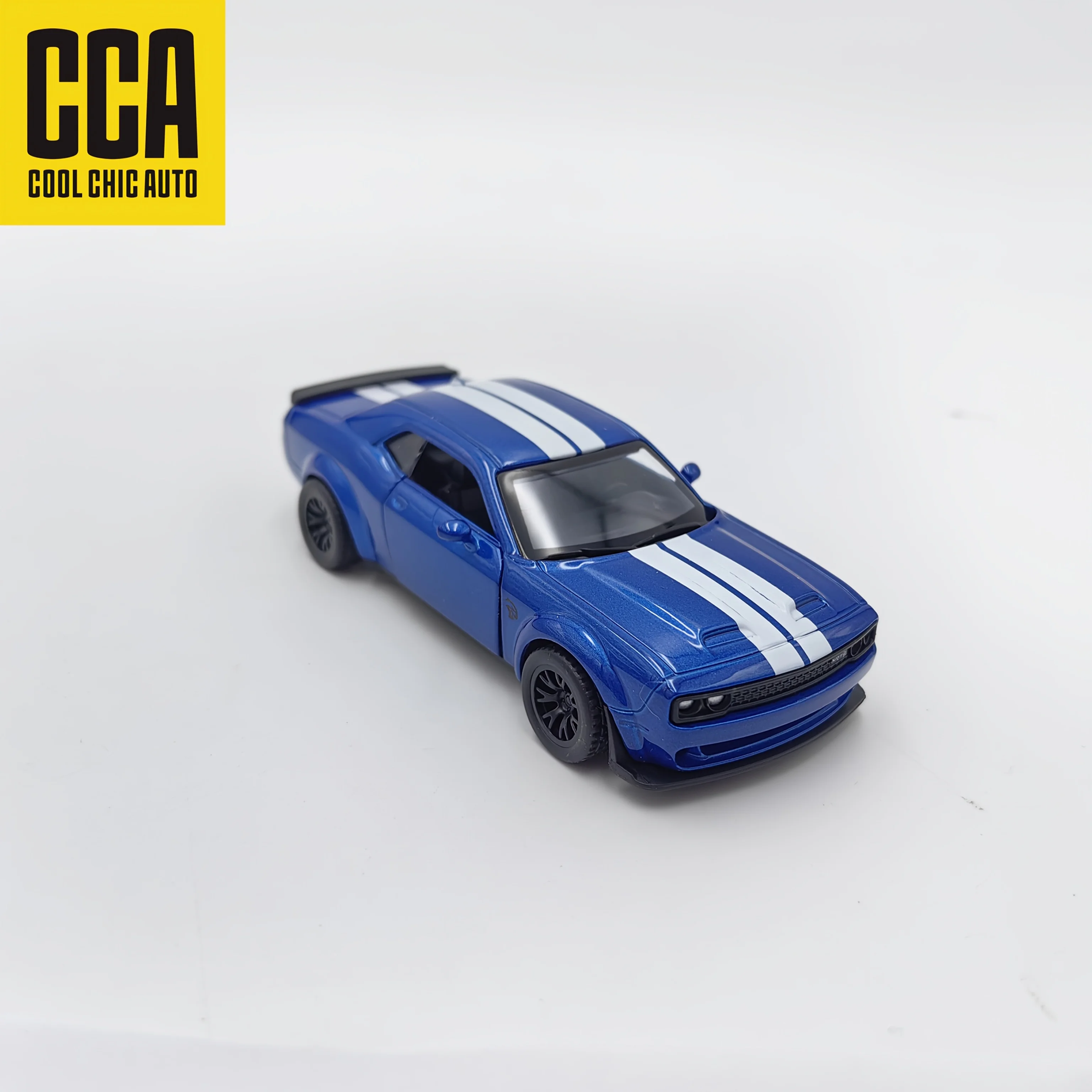 CCA-Druckguss-Autoset – Karosserie aus Legierung, handflächengröße mit glatter rollender Schreibtischdekoration und schwarzem Weihnachtsgeschenk für Kinder