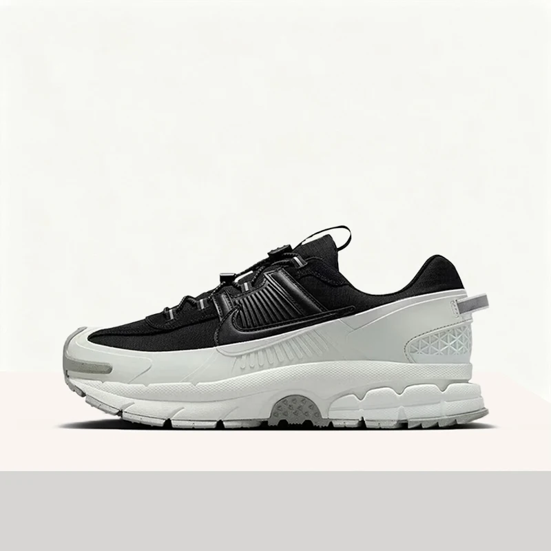 

Мужские низкие кроссовки Nike ZOOM VOMERO ROAM: мягкие, отзывчивые, дышащие, удобные и долговечные – черные FV2295-001