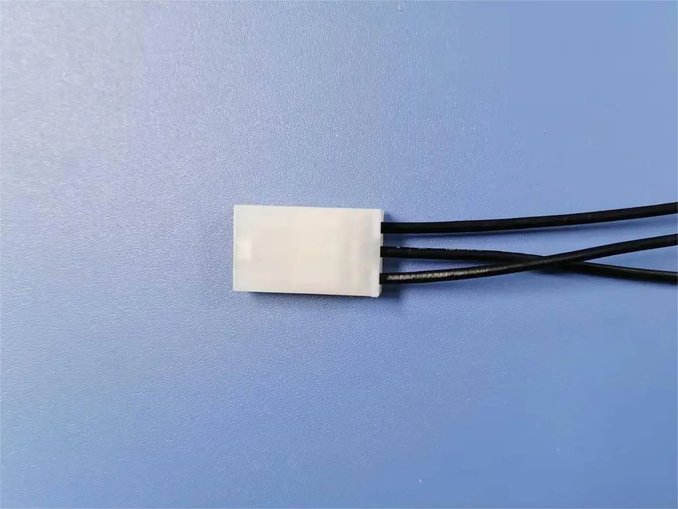 

39014036 проволочные Hanres, MOLEX Mini Fit 4,2 мм шаг 3P разъем без ушей, 39-01-4036, 5559-03P3 с выводами, с открытой полкой