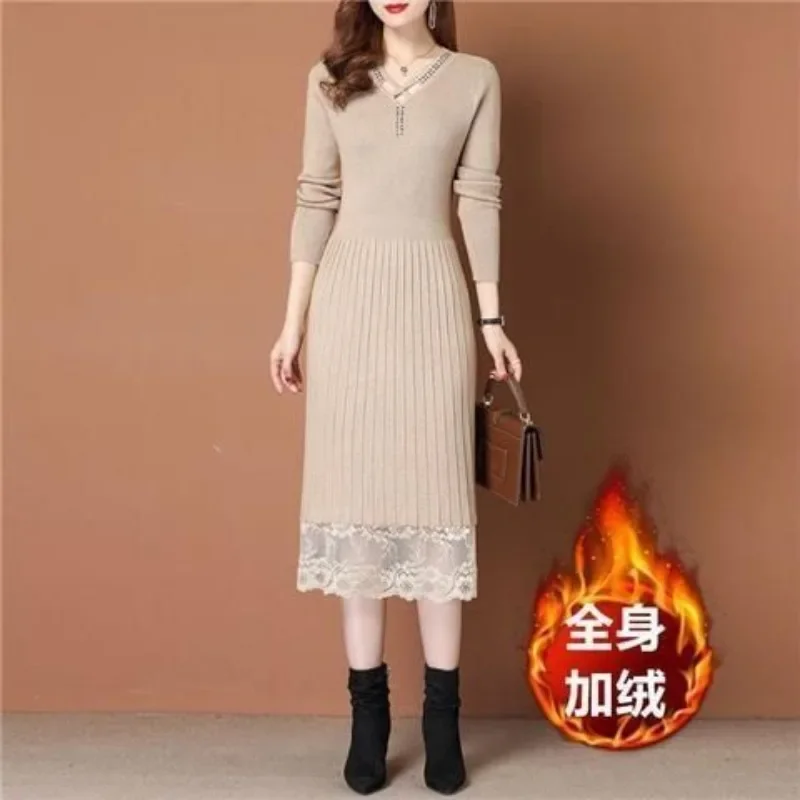 Mid-long dress for autumn and winter, Korean style fashion, slim fit, knee, knitted base sweater and over the knee skirt