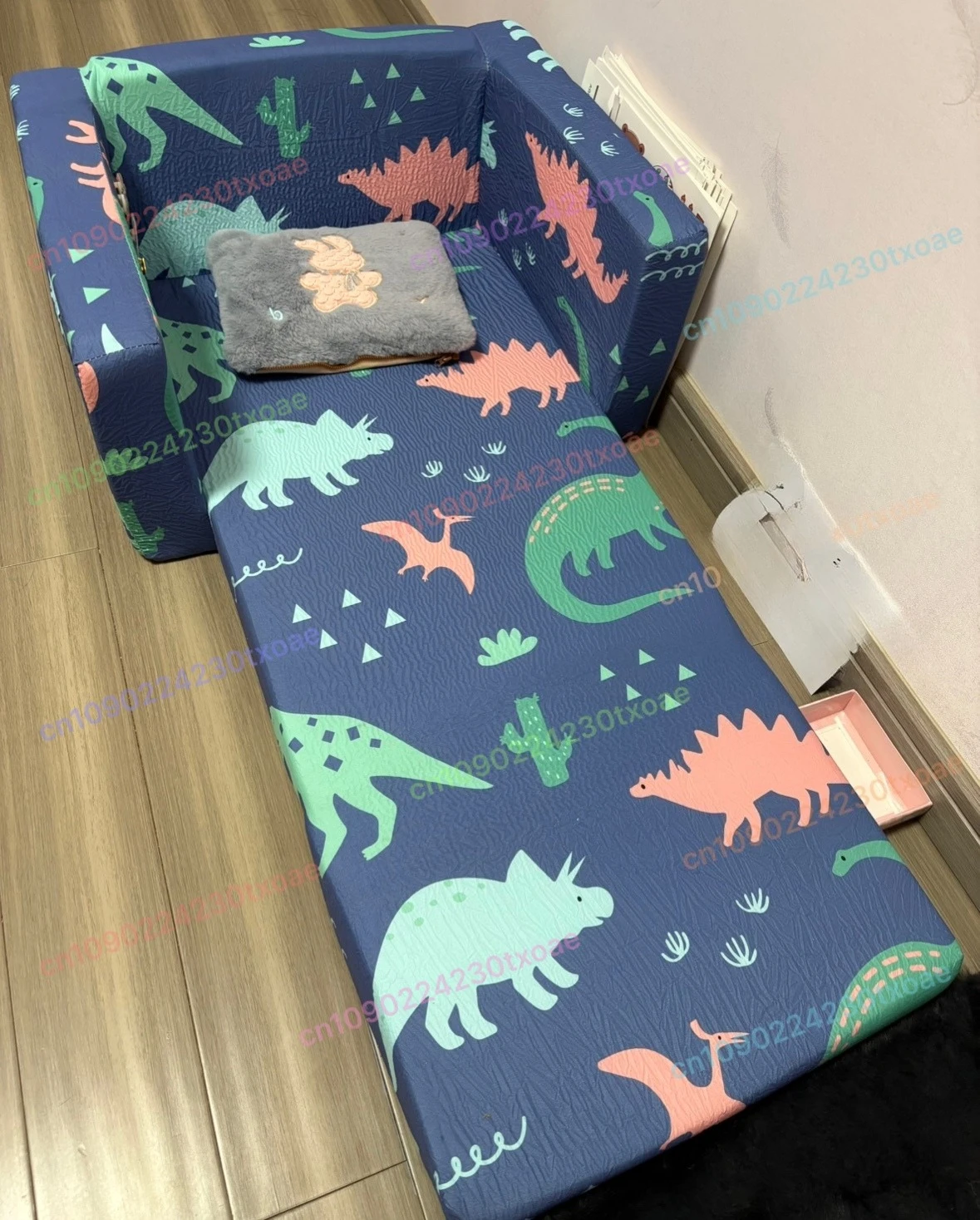 Kids Sofa Modern Childrens Armchair Soft Plush Fabric Small Size Lounge Chair For Toddler Boys Girls Playroom Furniture