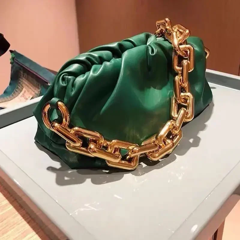 2023 New Handheld Shoulder Bag with Thick Chain and Wrinkled Cloud Pattern Crossbody Bags for Women Luxury Designer Handbag