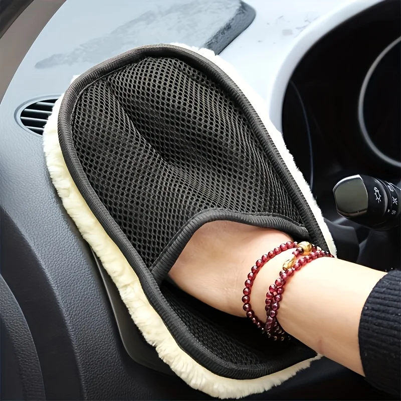 1 soft microfiber car cleaning glove for gentle detailing and dust removal for vehicle maintenance, made of linen