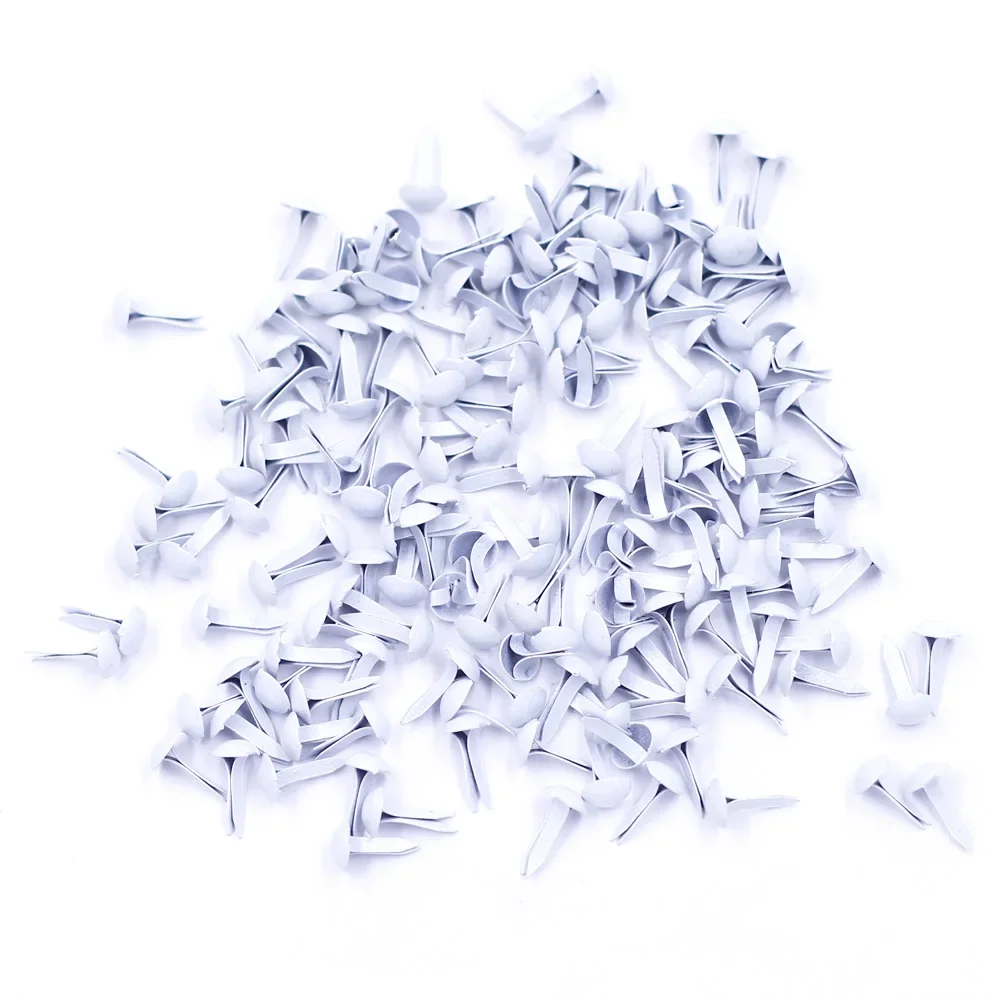 สีเทารอบหัวใจผีเสื้อสัตว์โลหะ Rivets Brads Studs และ Spikes สําหรับเสื้อผ้าเครื่องประดับ Scrapbooking Embellishment Fastener