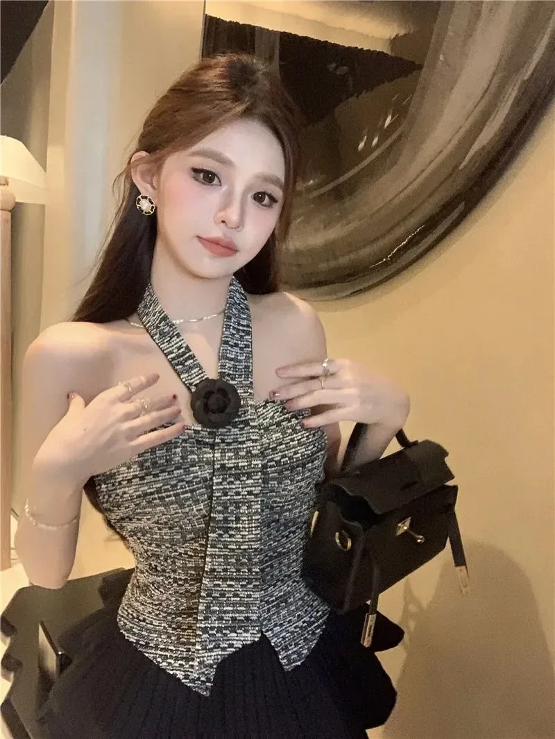 Sweet Spicy Hanging Neck Bra Top Cake Skirt Women Korean Embroid Off Shoulder Fashion Strap Pleated Skirts Slim Two Piece Set