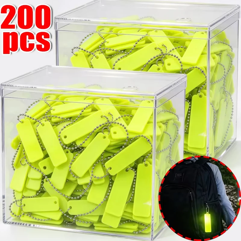 Night Reflective Zipper Buckles Hanging Tag Buckles Keychain Fluorescent Green Novelty Hanging Pendant for Backpack Decoration