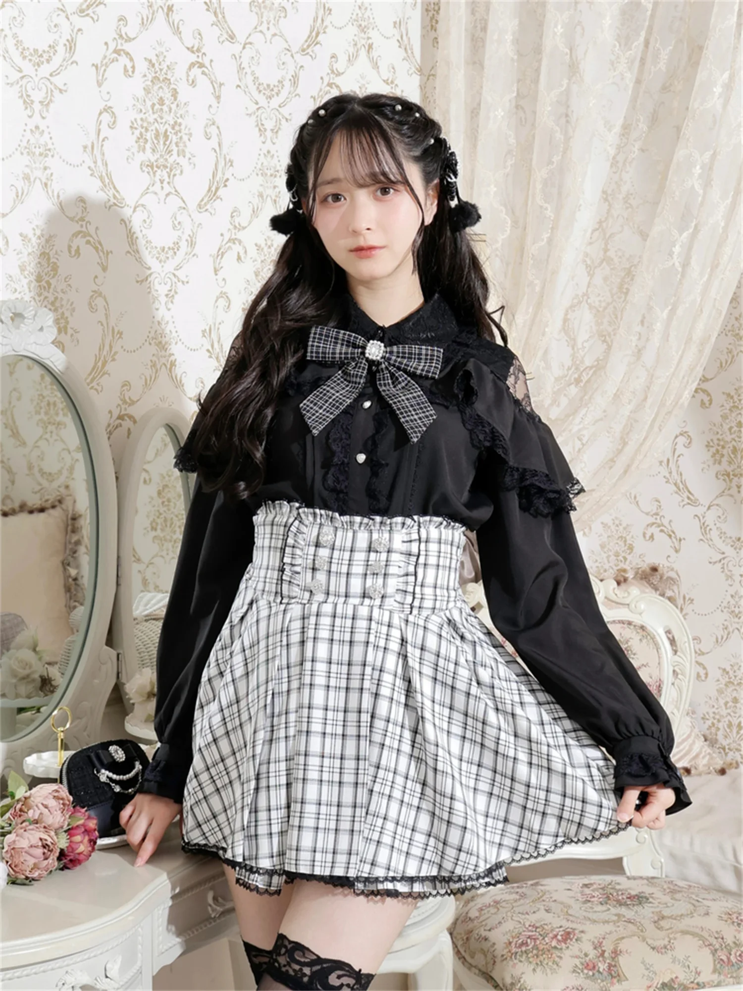Japanischer Stil Mine Mass-produced Lolita Sweet Langarmshirt Herbst 2025, süße Damen-Blusen mit großer Schleife, schmale Passform, elegante Blusen