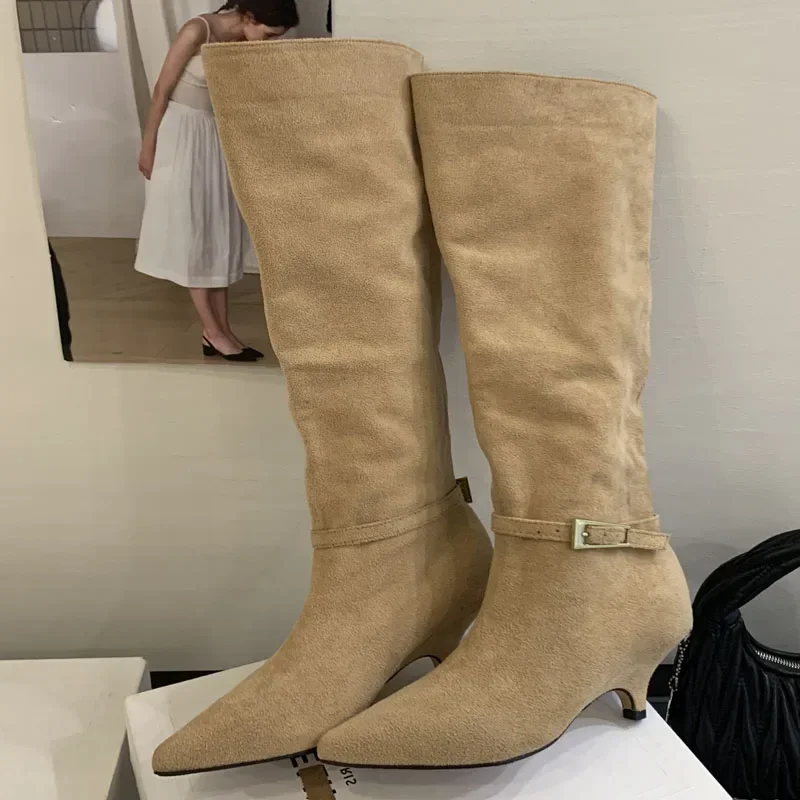 

Aneikeh/модные осенне-зимние женские сапоги до колена на тонком низком каблуке с острым носком, женская обувь в стиле панк с ремешком и пряжкой