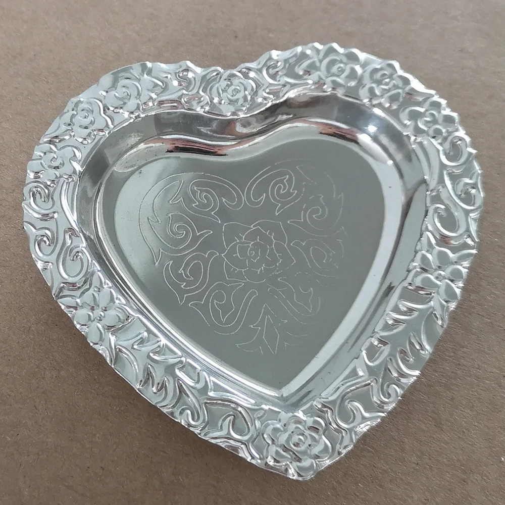 

Free shipping 10pcs/lot High-End Embossed Rose Heart-Shaped Metal Storage Tray Modern Cosmetics Jewelry Dish for Home Decoration