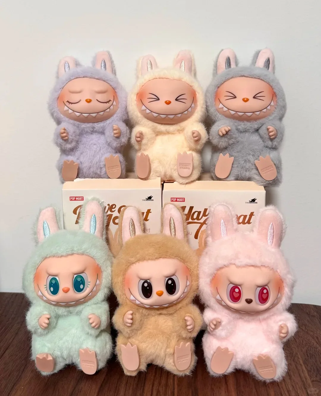 ポップマート ラブブ シッティングパーティー マカロン ラブブ 2.0