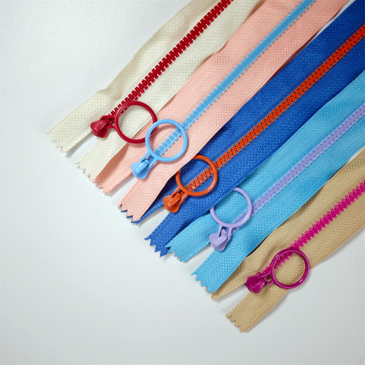 (10PCS)3# Color zipper 15CM hand-made pocket Pen Bag Bag No. 3 resin zipper closed tail self-locking color contrast