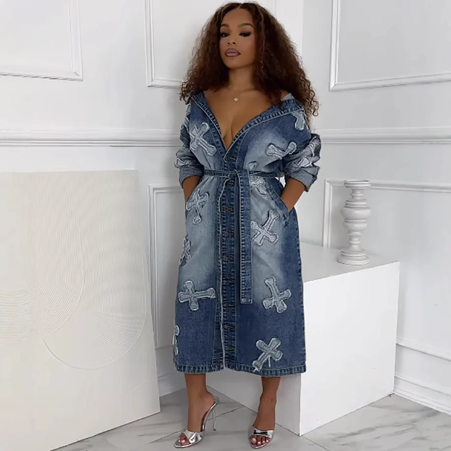 

Новинка 2025 года, синее джинсовое длинное платье с глубоким V-образным вырезом и вышивкой крестом на талии, женское осенне-зимнее модное темпераментное платье