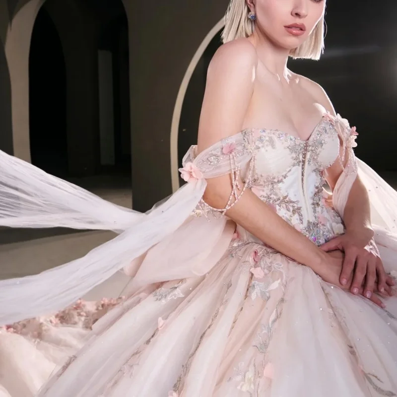 Light Pink Princess Quinceanera Dresses Off Shoulder Beads Applique Flower Bow Tull Sweet 16 Dress Ball Gown Vestidos 15 De Anos