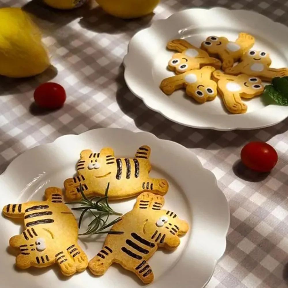 Frog Cookie Cutters Tiger Biscuit Mold Stamp Kitchen Baking Pastry Bakeware Dessert Baking Supplies