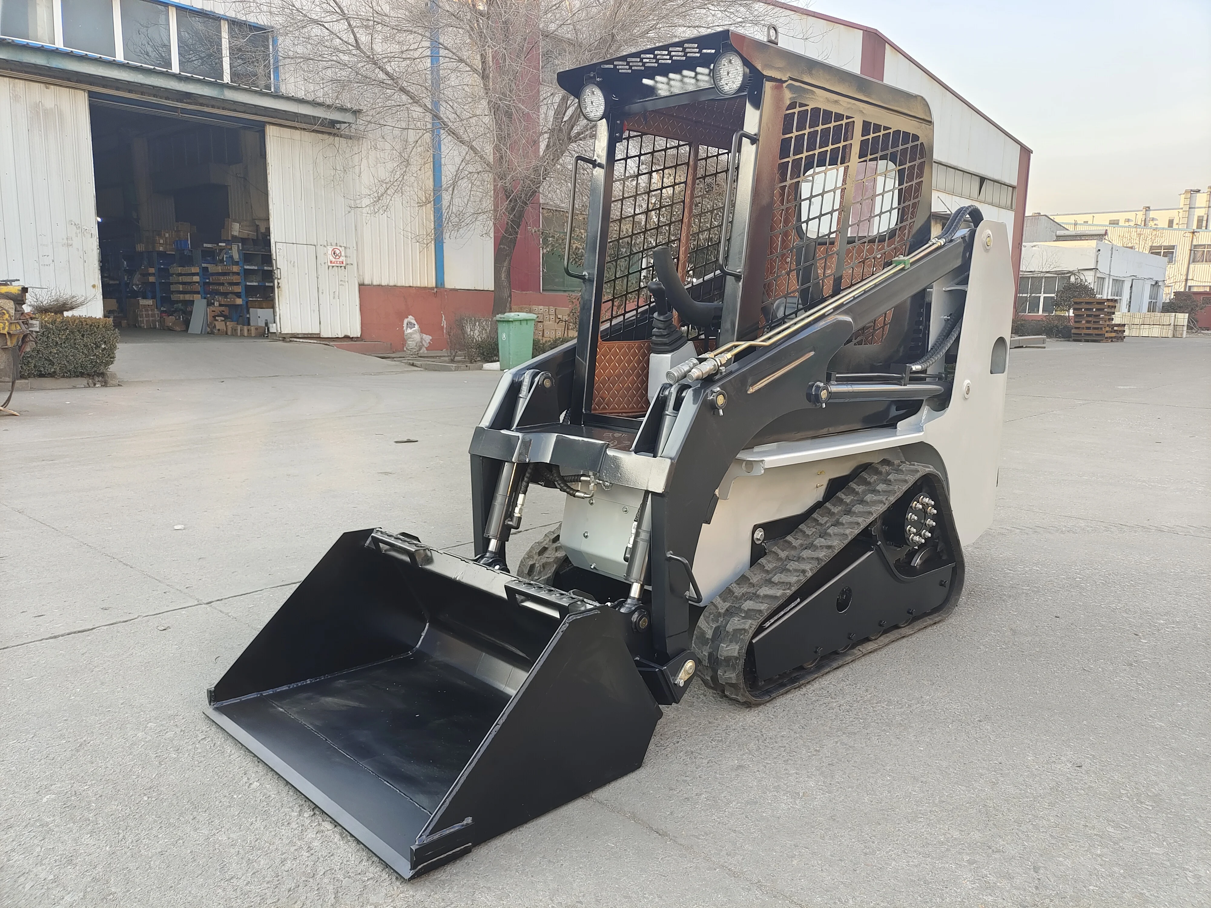 Afbeelding 6: Goedkope Mini Skid Steer Loader te koop, diesel aangedreven mini rupsbandlader met bak, crawlerlader