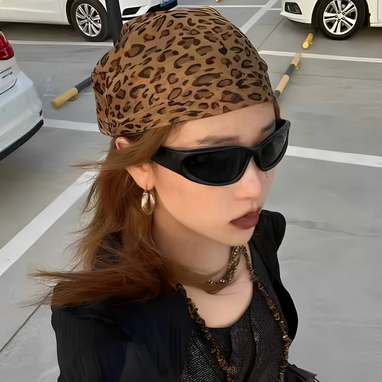 

Квадратный шарф с леопардовым принтом в стиле ретро для женщин, атласные шарфы с тонкими краями, повязка на голову, модная женская шаль для волос Y2K, женский шейный платок